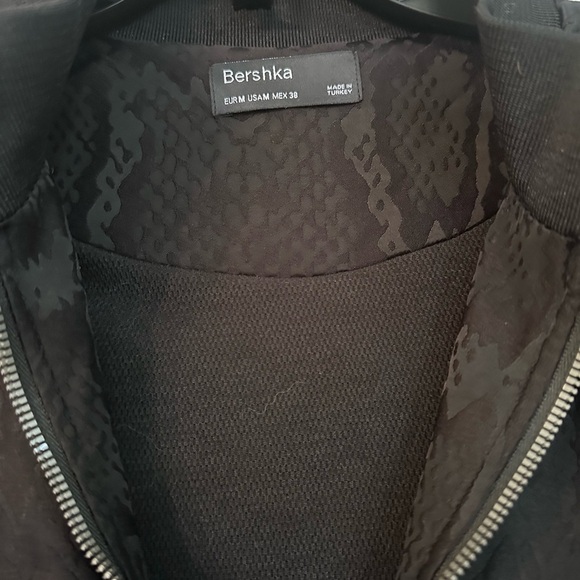 Bershka Black Patterned Bomber Jacket - Picture 2 of 4